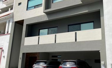 Renta Dentro de Fraccionamiento, Colinas de San Jerónimo, Monterrey