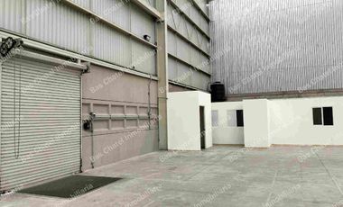 Nave en Renta con Andénes y Oficinas