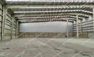 Nave en Renta con Andénes y Oficinas