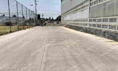 Nave en Renta con Andénes y Oficinas