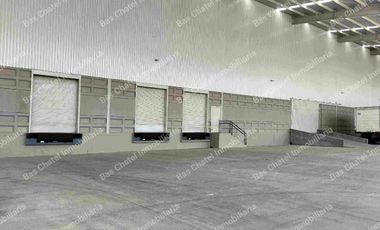 Nave en Renta con Andénes y Oficinas