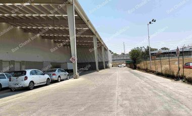 Nave en Renta con Andénes y Oficinas