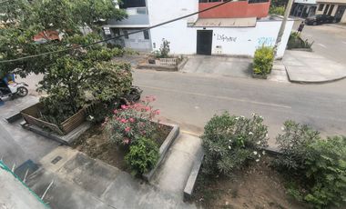 CASA EN ATE, A 3 CUADRAS DEL CENTRO COMERCIAL PURUCHUCO