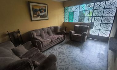 CASA EN ATE, A 3 CUADRAS DEL CENTRO COMERCIAL PURUCHUCO