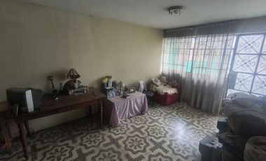 CASA EN ATE, A 3 CUADRAS DEL CENTRO COMERCIAL PURUCHUCO