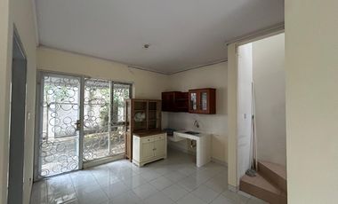 Jual Rumah 2 Lantai Lokasi Strategis Di Sevilla Dekat Akses KRL Rawa Buntu Dan Tol BSD