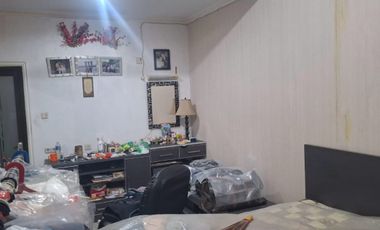 Dijual Rumah Mewah Strategis 3 Lantai Furnished Sumur Bor JakBar