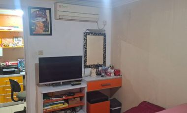 Dijual Rumah Mewah Strategis 3 Lantai Furnished Sumur Bor JakBar