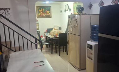 Dijual Rumah Mewah Strategis 3 Lantai Furnished Sumur Bor JakBar