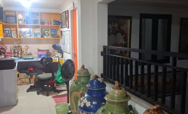 Dijual Rumah Mewah Strategis 3 Lantai Furnished Sumur Bor JakBar