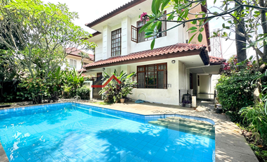 Rumah Bagus Dalam Compound di Kemang, Jakarta Selatan