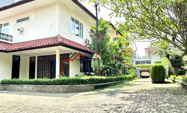 Rumah Bagus Dalam Compound di Kemang, Jakarta Selatan