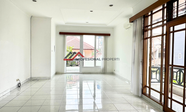Rumah Bagus Dalam Compound di Kemang, Jakarta Selatan
