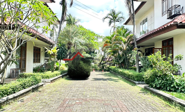 Rumah Bagus Dalam Compound di Kemang, Jakarta Selatan