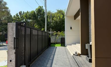 Single house for sale, The City Bangna KM.7, corner plot, near the club
