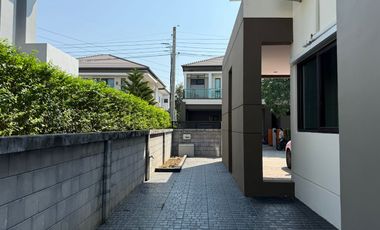 Single house for sale, The City Bangna KM.7, corner plot, near the club