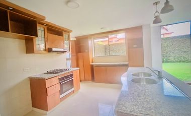 CASA  CAMPESTRE EN VENTA SECTOR CONJUNTO RESIDENCIAL SANTA BIBIANA II CAJICA
