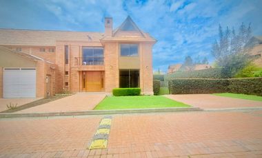 CASA  CAMPESTRE EN VENTA SECTOR CONJUNTO RESIDENCIAL SANTA BIBIANA II CAJICA