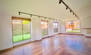 CASA  CAMPESTRE EN VENTA SECTOR CONJUNTO RESIDENCIAL SANTA BIBIANA II CAJICA