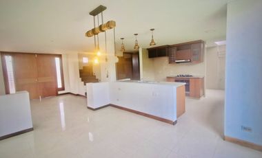 CASA  CAMPESTRE EN VENTA SECTOR CONJUNTO RESIDENCIAL SANTA BIBIANA II CAJICA