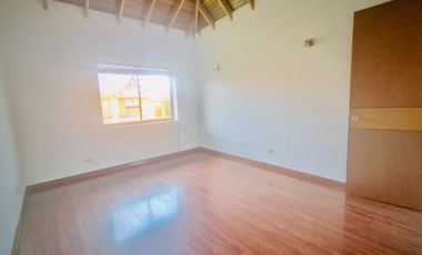 CASA  CAMPESTRE EN VENTA SECTOR CONJUNTO RESIDENCIAL SANTA BIBIANA II CAJICA