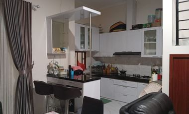 Di Jual rumah 2 lantai Bagus di Taman Gigi Jaka setia Bekasi Selatan