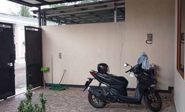 Di Jual rumah 2 lantai Bagus di Taman Gigi Jaka setia Bekasi Selatan