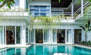 DIJUAL VILLA DENGAN 5 KAMAR TIDUR DI SANUR