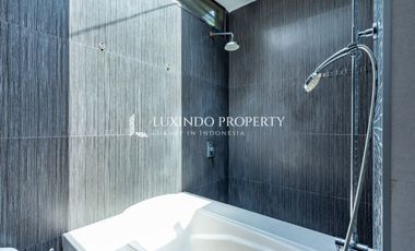 DIJUAL VILLA DENGAN 5 KAMAR TIDUR DI SANUR