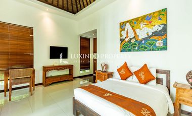 DIJUAL VILLA DENGAN 5 KAMAR TIDUR DI SANUR