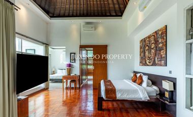 DIJUAL VILLA DENGAN 5 KAMAR TIDUR DI SANUR