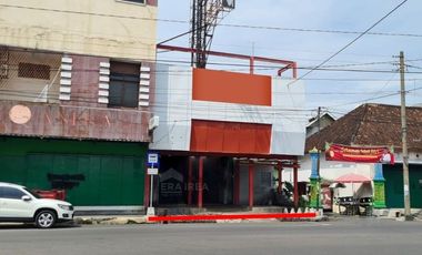 DIJUAL RUANG USAHA SOLO KOTA KRATONAN DEKAT PASAR KLEWER