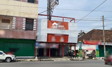 DIJUAL RUANG USAHA SOLO KOTA KRATONAN DEKAT PASAR KLEWER