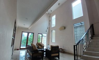 FOR SALE & RENT RUMAH SIAP HUNI DI KEMANG JAKARTA SELATAN
