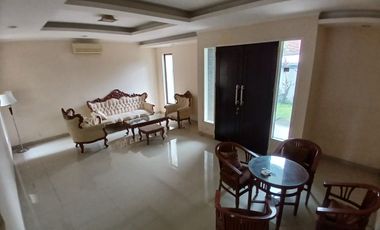 FOR SALE & RENT RUMAH SIAP HUNI DI KEMANG JAKARTA SELATAN