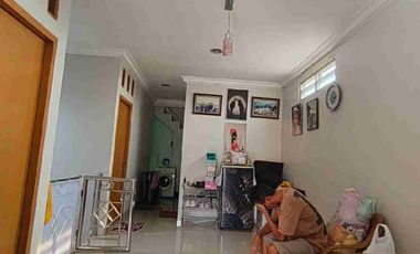Dijual Murah Rumah 3lantai Siap Huni Di Ciracas Jakarta Timur