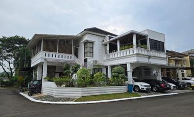 DIJUAL RUMAH MEWAH 2 LANTAI POSISI HOOK SUDAH DIRENOVASI DI THE GREEN BSD CITY (GLB152)