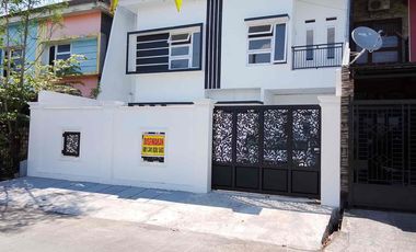 DI SEWAKAN RUMAH BARU RENOVASI