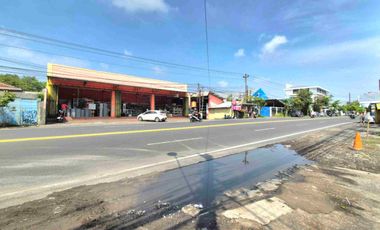 Ruang Usaha plus Gudang Luas 2800m² dan Rumah Mewah Akses Jalan Raya Dekat Tol