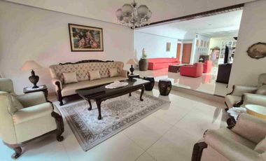 Ruang Usaha plus Gudang Luas 2800m² dan Rumah Mewah Akses Jalan Raya Dekat Tol