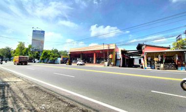 Ruang Usaha plus Gudang Luas 2800m² dan Rumah Mewah Akses Jalan Raya Dekat Tol