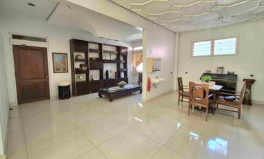 Ruang Usaha plus Gudang Luas 2800m² dan Rumah Mewah Akses Jalan Raya Dekat Tol