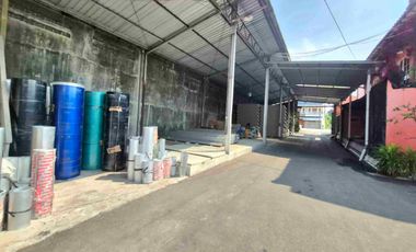 Ruang Usaha plus Gudang Luas 2800m² dan Rumah Mewah Akses Jalan Raya Dekat Tol