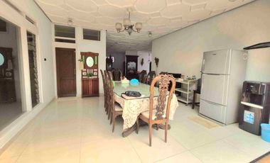 Ruang Usaha plus Gudang Luas 2800m² dan Rumah Mewah Akses Jalan Raya Dekat Tol