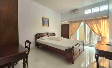 Ruang Usaha plus Gudang Luas 2800m² dan Rumah Mewah Akses Jalan Raya Dekat Tol