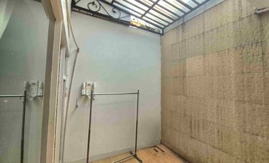 Ruang Usaha plus Gudang Luas 2800m² dan Rumah Mewah Akses Jalan Raya Dekat Tol