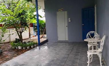 ขายขาดทุน!!! บ้านพร้อมที่ดิน พึ่งสร้างเสร็จ ใกล้ตลาดวังสีสูบ 130 ตร.วา