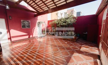 Se Arrienda Casa en Villa Los Aromos - Antofagasta