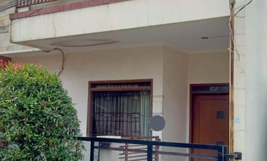 BU*TURUN HARGA*DIJUAL RUMAH 2 LANTAI POSISI HOOK DI KOMPLEK MARGASARI BANDUNG