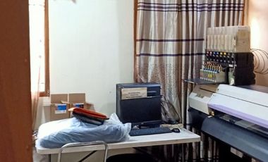 BU*TURUN HARGA*DIJUAL RUMAH 2 LANTAI POSISI HOOK DI KOMPLEK MARGASARI BANDUNG